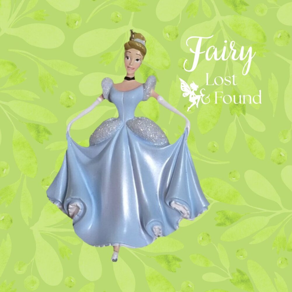 DISNEY Princess Cinderella Figurine Ornament